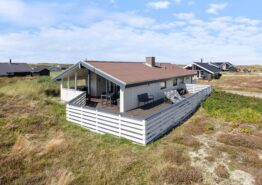 Familievenligt sommerhus med 300 meter til strand. Kat. nr.:  A1302, Arvidvej 130;