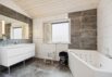 Strandnahes Ferienhaus mit Sauna, Whirlpool und Terrassen (Bild  14)