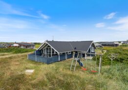 Hyggeligt sommerhus til 6 personer med flot udsigt og sauna