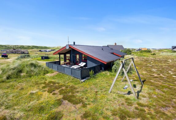 Strandnært feriehus med spa og sauna til 6 personer