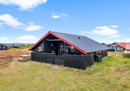 Schönes Ferienhaus mit wunderschöner Terrasse nahe am Meer