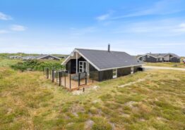 Strandnahes Ferienhaus mit Sauna und Kamin