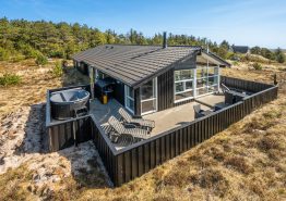 Gemütliches Aktivitätshaus in Bjerregård für 6 Personen