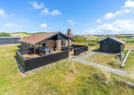 Velholdt sommerhus i Bjerregård med gratis internet