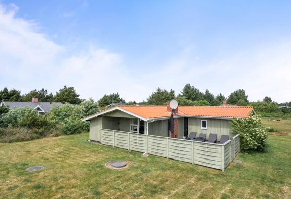 Ferienhaus mit geschlossener Terrasse in schöner Lage