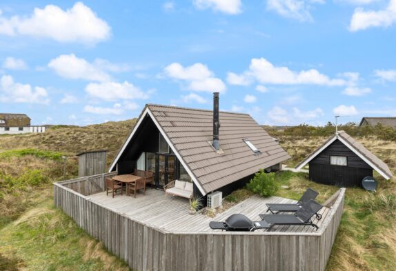 Hyggeliges Ferienhaus nur 500 m bis zum Strand