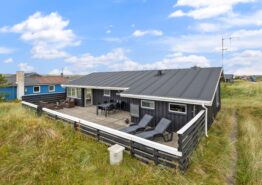 Hyggeligt sommerhus tæt på havet