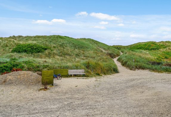 Schönes Ferienhaus mit Terrasse - dicht am Strand