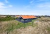 Lyst sommerhus på naturgrund – kun 650 meter fra stranden (billede 1)