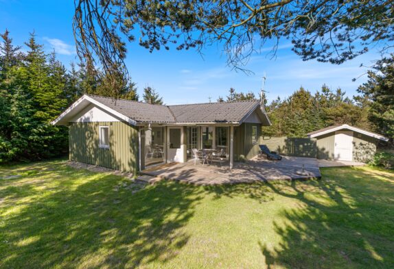 Hyggeligt og velholdt sommerhus tæt på stranden