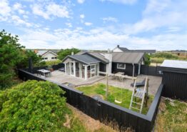 Hyggeligt sommerhus med plads til op til 6 personer i Bjerregård