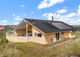 Hyggeligt og traditionelt sommerhus med spa og sauna