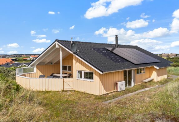 Gepflegtes Ferienhaus mit Whirlpool in Dänemark