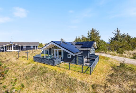 Schönes Wellness-Sommerhaus mit  eingezäunter Terrasse