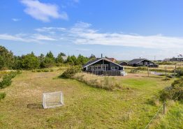 Lækkert sommerhus i Bjerregård med sauna og spa