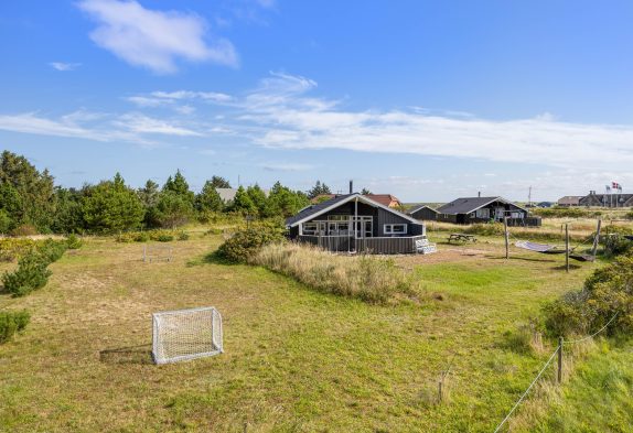 Lækkert sommerhus i Bjerregård med sauna og spa