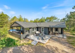 Qualitätshaus m. Sauna, Außenwhirlpool, umzäunter Terrasse + Hund. Kat. nr.:  B2254, Bilbergsvej 5;