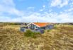 Gepflegtes Holzsommerhaus am Meer mit tollen Terrassen (Bild  1)