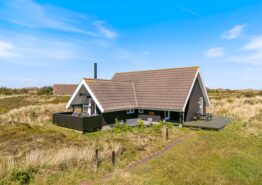 Dejligt feriehus med hems og rolig placering. Kat. nr.:  B2275, Nymandsbjerg 9;