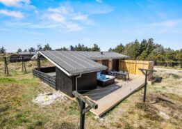 Charmerende sommerhus med udespa – hund tilladt. Kat. nr.:  B2279, Bjerregårdsvej 72
