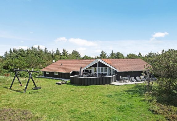 Ferienhaus mit Swimmingpool nah an Fjord und Nordsee