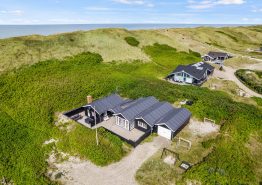 Hochwertiges Ferienhaus mit Sauna – 50 Meter vom Strand entfernt