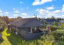 Helles Ferienhaus mit geschlossener Terrasse