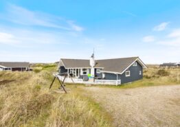 Velplejet sommerhus med sauna i Bjerregård