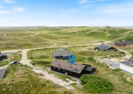 Dejligt feriehus med udestue og skøn beliggenhed. Kat. nr.:  B2426, Kirstinevej 106;