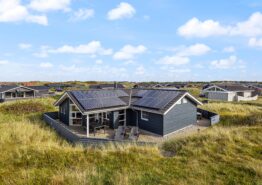 Strandnært sommerhus til 8 personer i Bjerregård. Kat. nr.:  B2538, Bjerregårdsvej 357