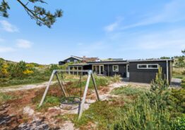 Gepflegtes und traditionelles Ferienhaus in Bjerregård