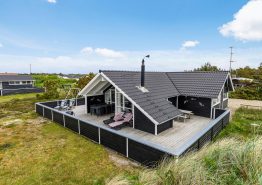 Ferienhaus „DELFI“ mit Sauna und Whirlpool auf Naturgrundstück
