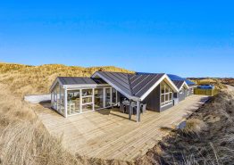 Flot feriehus med spa, sauna og brændeovn, 175 m til Vesterhavet