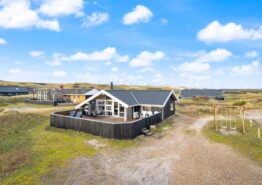 2-Sterne-Ferienhaus mit Sauna dicht am Meer und Strand