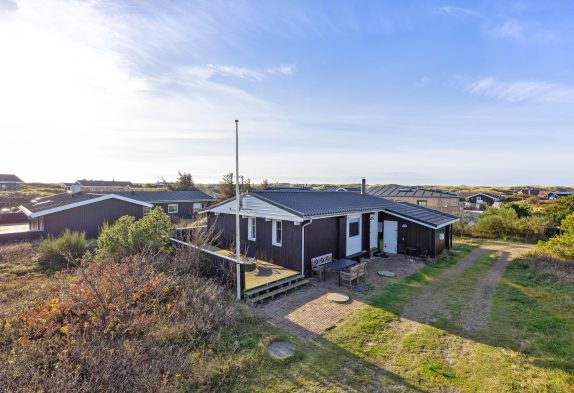 Hyggeligt sommerhus med hund tilladt og brændeovn