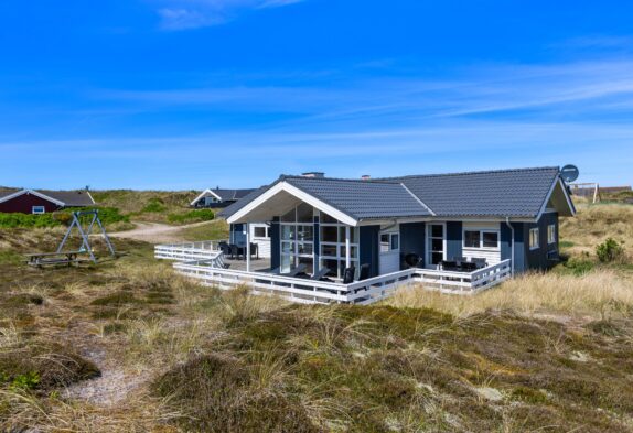 Smukt Feriehus tæt på stranden med billard og bordfodbold