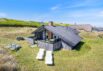 Klassisk sommerhus i første klitrække i Bjerregård (billede 2)