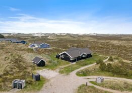 Skønt sommerhus med dejlig beliggenhed tæt ved strand