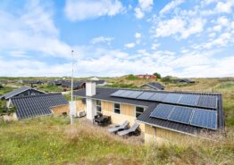 Schönes Ferienhaus mit Terrassen, Sauna & Whirlpool, nah am Meer