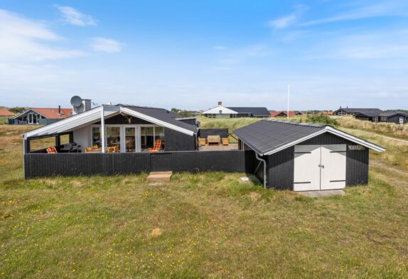Strandnähe & Komfort – Ferienhaus mit geschützter Terrasse