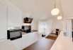 Velholdt feriehus med stor terrasse nær stranden (billede 13)
