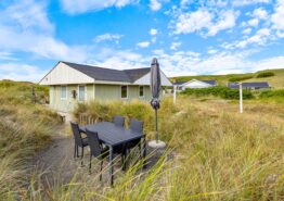 Strandnahes Ferienhaus im traditionellen Stil mit Sauna