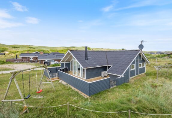 Ferienhaus für 6 Gäste mit Sauna – nur 150 Meter zum Strand
