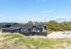 Hyggeligt sommerhus med brændeovn og lukket terrasse (billede 1)