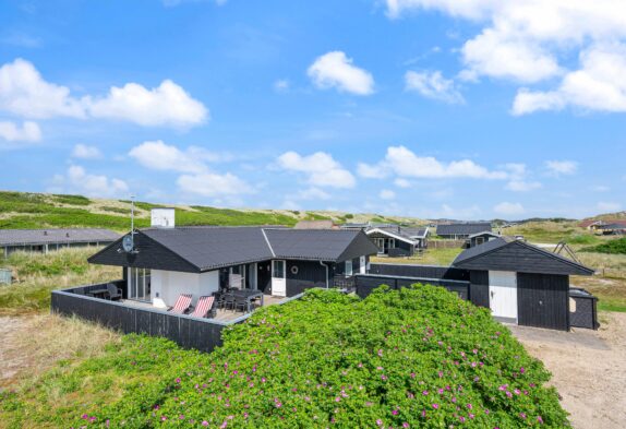 Skønt sommerhus tæt på Vesterhavet og stranden