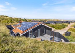 Strandnahes Ferienhaus mit Badetonne & Ladeanschluss