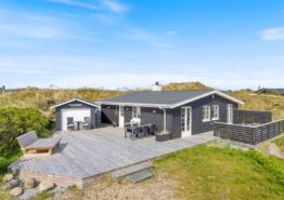 Helles Ferienhaus für 5 Personen und 1 Hund, Strandnah