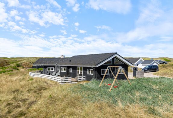 Dejligt feriehus med spa, sauna og aktivitetsrum tæt på stranden