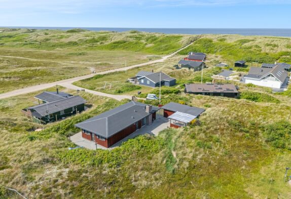 5-personers sommerhus med flot udsigt og 100 meter til stranden
