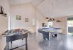 Lækkert sommerhus med aktivitetsrum, sauna og udendørs bruser (billede 20)
